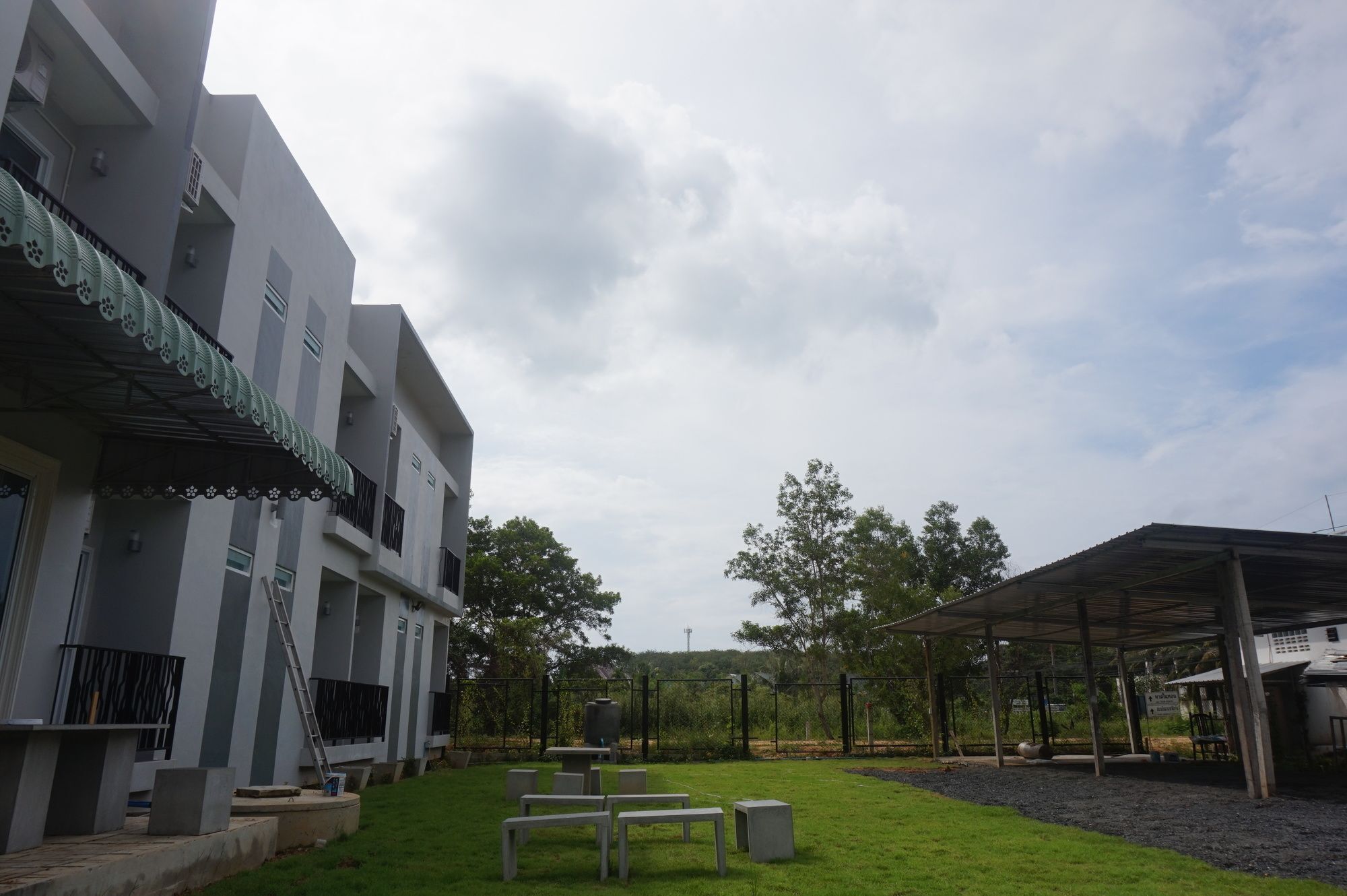 Lin House Hotel Thalang Exterior foto
