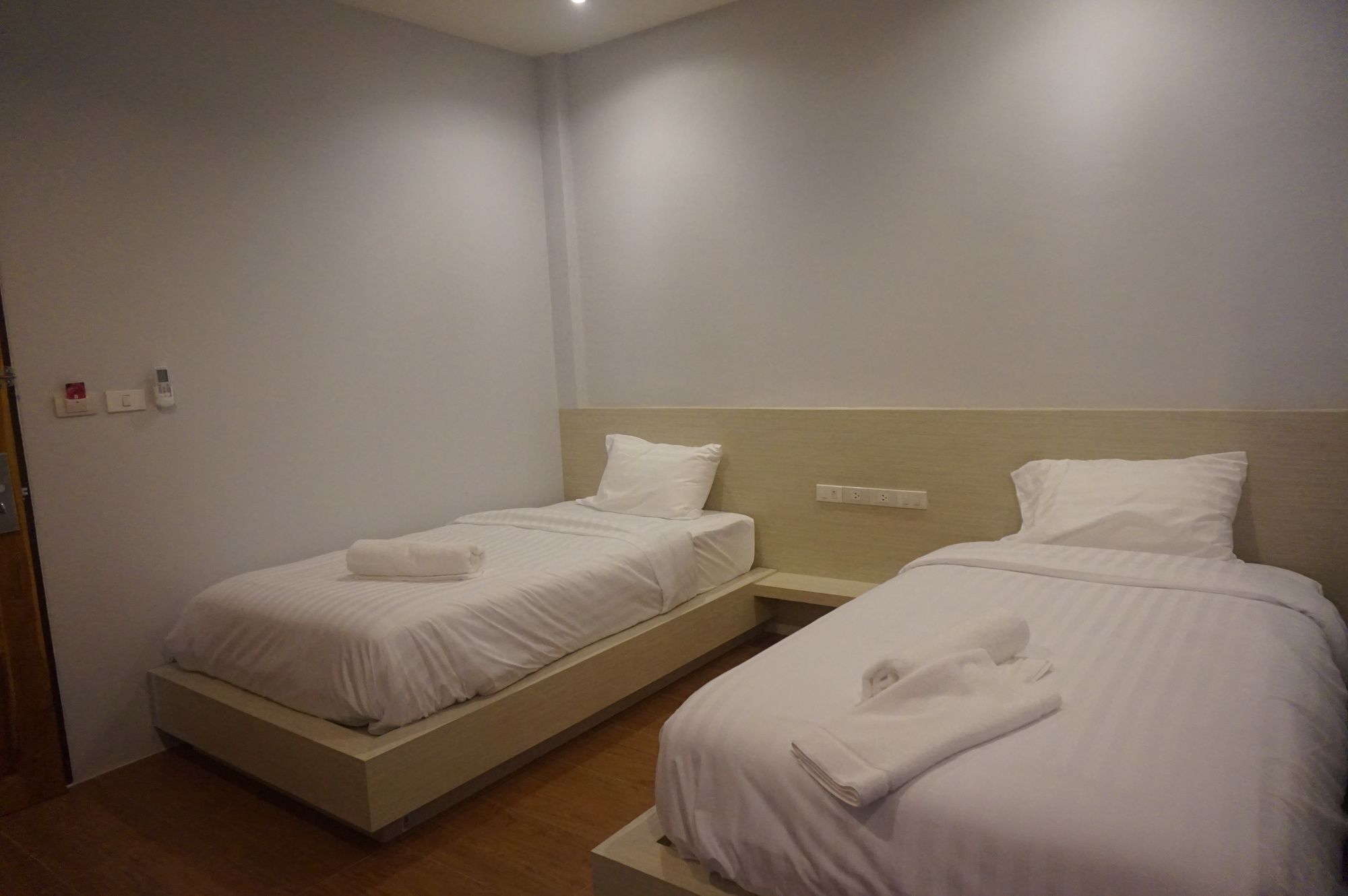 Lin House Hotel Thalang Exterior foto